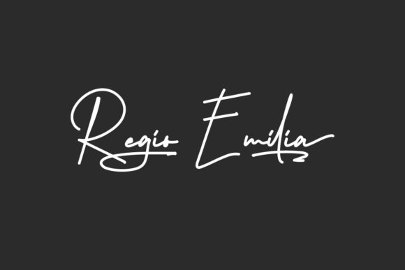 Regio Emilia: A Signature Script Typeface for Editorial Design